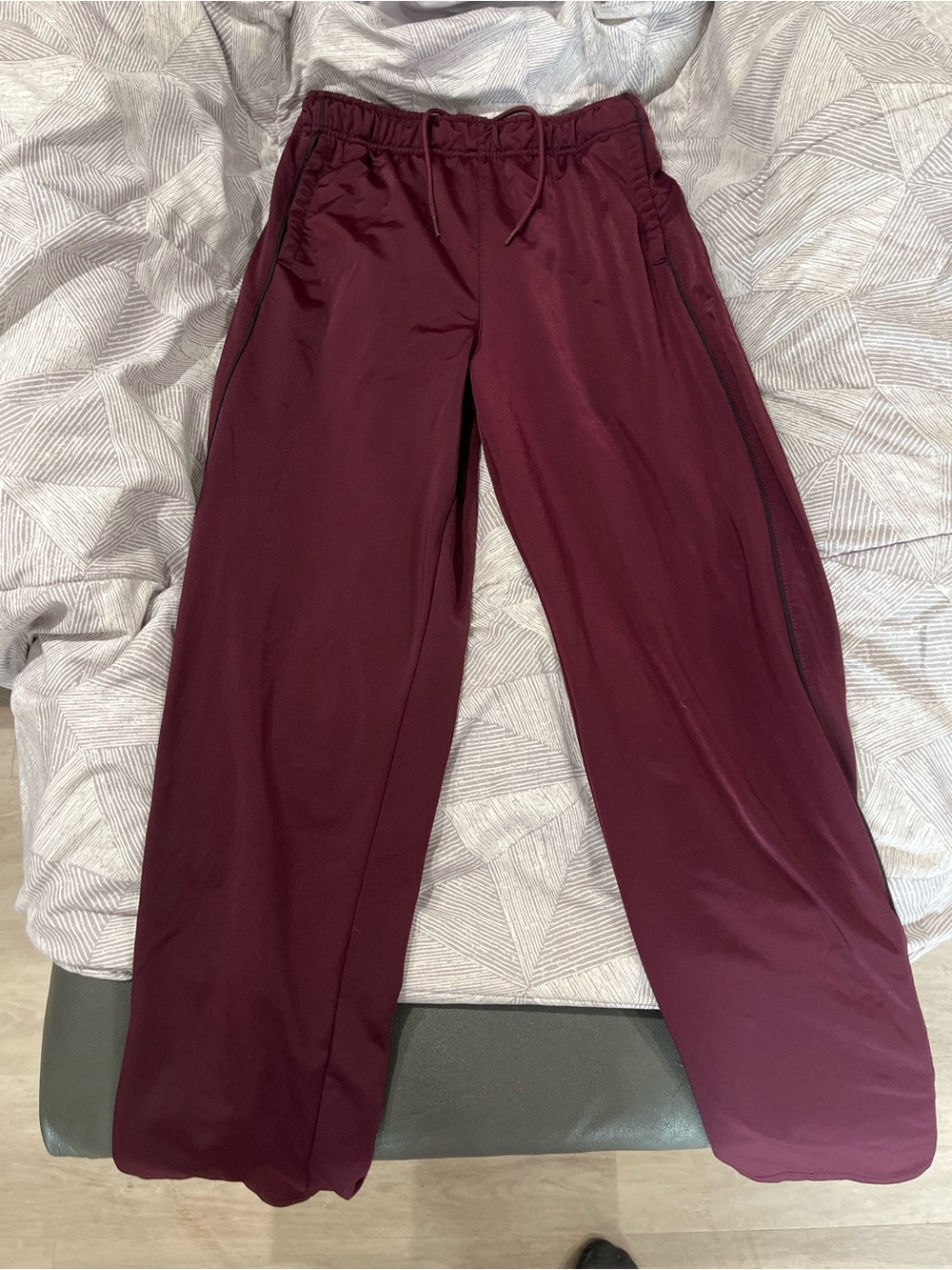 Xersion Maroon Elastic Waist Joggers with Side Pockets